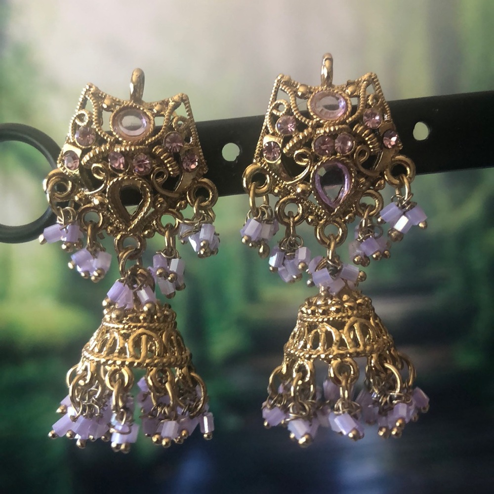 Small lavender dangling earrings (Indian)